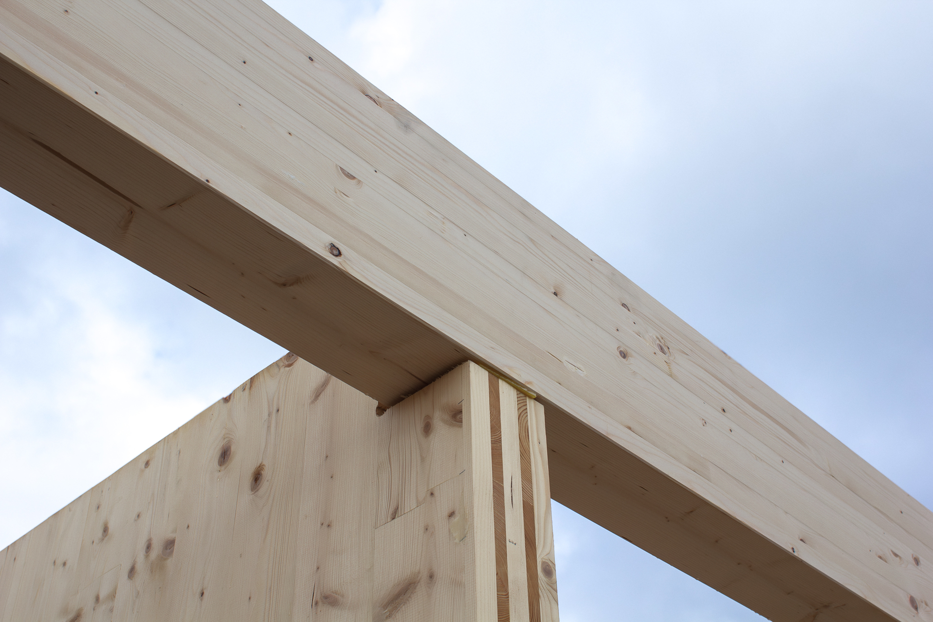 CLT Massivholzbau Baustelle – Nørvik Homes schlüsselfertige Holzhäuser